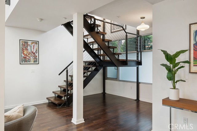4111 W Sunset Boulevard, Los Angeles CA: https://media.crmls.org/medias/d8f93c38-322b-43ce-84dd-55840a4068ab.jpg