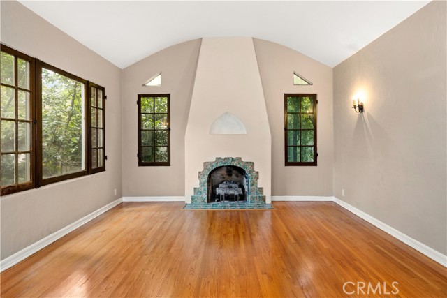 411 N Vega Street, Alhambra CA: https://media.crmls.org/medias/d8f94232-30d9-43d5-9b2c-e48060babb5c.jpg