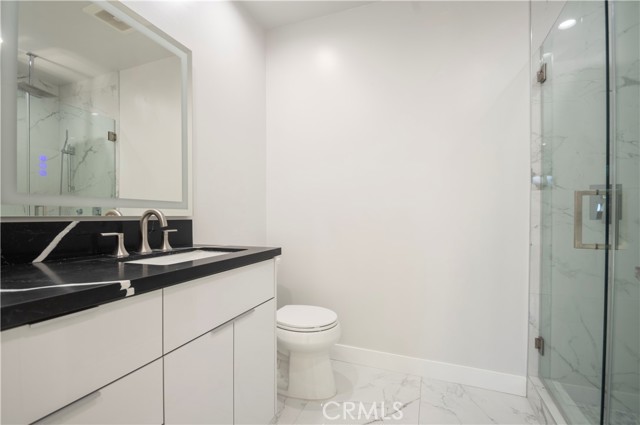 Detail Gallery Image 6 of 10 For 20473 Shamrock Pl, Chatsworth,  CA 91311 - 1 Beds | 1 Baths