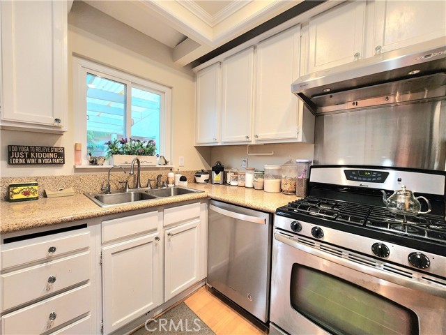 Detail Gallery Image 3 of 6 For 4228 Welfleet Common, Santa Ana,  CA 92704 - 2 Beds | 1 Baths