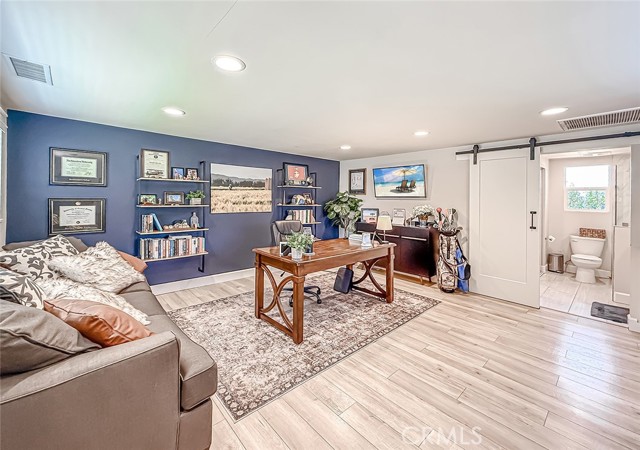 843 Encino Vista Drive, Thousand Oaks CA: https://media.crmls.org/medias/d8fde5fd-d1d8-431b-b474-3d84383c9e85.jpg