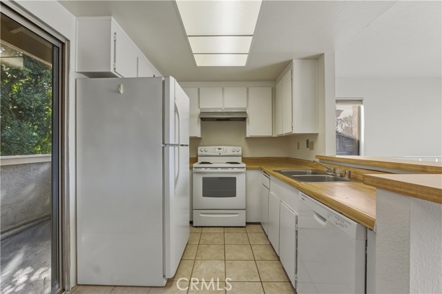 Detail Gallery Image 8 of 29 For 995 Amistad #D,  El Cajon,  CA 92019 - 2 Beds | 1 Baths