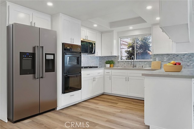 Detail Gallery Image 2 of 30 For 3935 Bluff, San Pedro,  CA 90731 - 3 Beds | 2 Baths