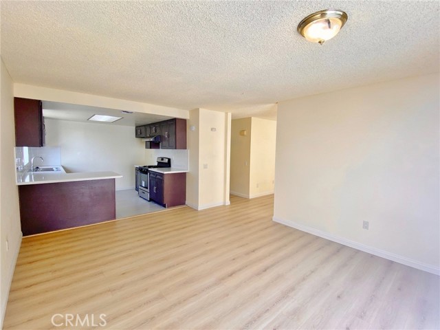Detail Gallery Image 8 of 21 For 145 S California St #E,  San Gabriel,  CA 91776 - 2 Beds | 2 Baths