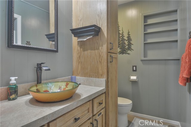 Detail Gallery Image 9 of 31 For 26193 Circle Dr, Twin Peaks,  CA 92391 - 3 Beds | 2 Baths