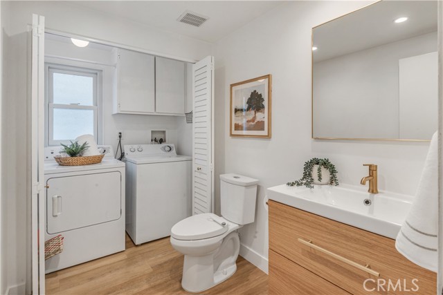 Detail Gallery Image 13 of 15 For 13232 Fiji Way #G,  Marina Del Rey,  CA 90292 - 3 Beds | 2/1 Baths