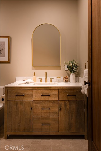 Detail Gallery Image 45 of 64 For 15719 Hartsook, Encino,  CA 91436 - 4 Beds | 4/1 Baths