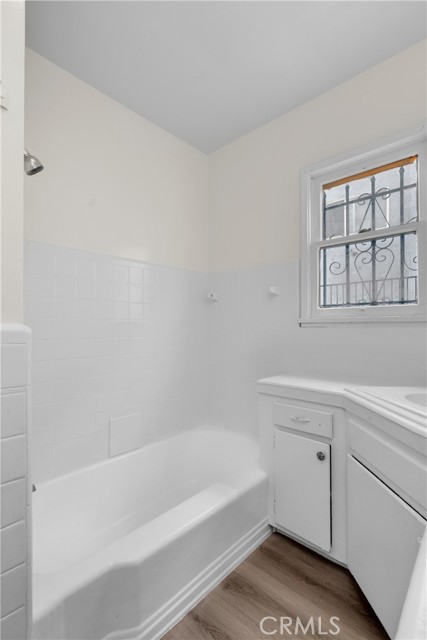 Detail Gallery Image 12 of 24 For 3322 W 63rd St, Los Angeles,  CA 90043 - – Beds | – Baths