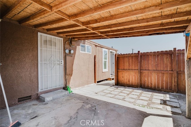 15096 Paddock Street photo 19