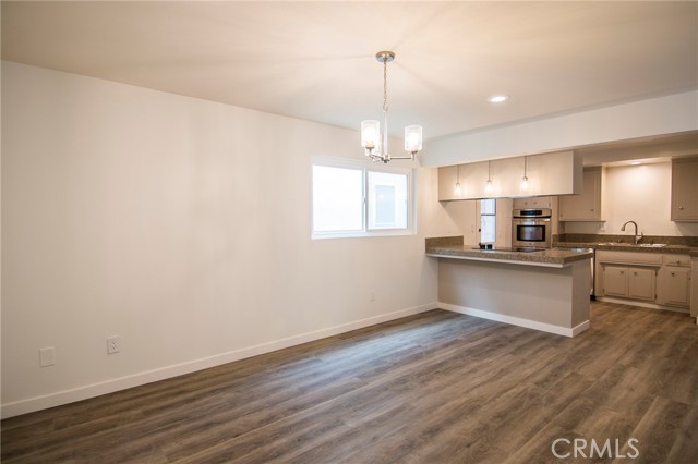 Detail Gallery Image 4 of 20 For 1206 Agate St a,  Redondo Beach,  CA 90277 - 3 Beds | 2/1 Baths