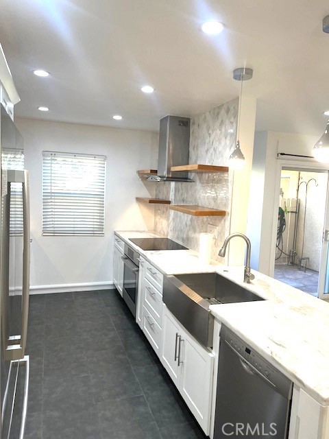 8110 Canby, Reseda CA: https://media.crmls.org/medias/d9058e78-ddea-4970-b50c-91b4e409e84e.jpg