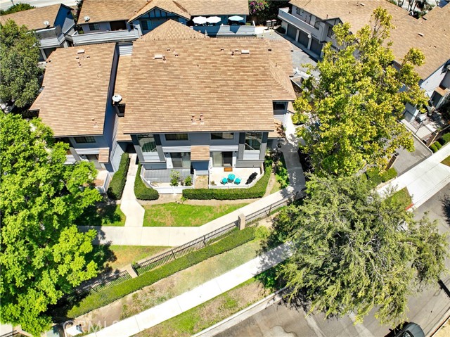 863 W 34th Street, Long Beach CA: https://media.crmls.org/medias/d905a2dd-b7de-46ef-9882-1fe686b5677c.jpg