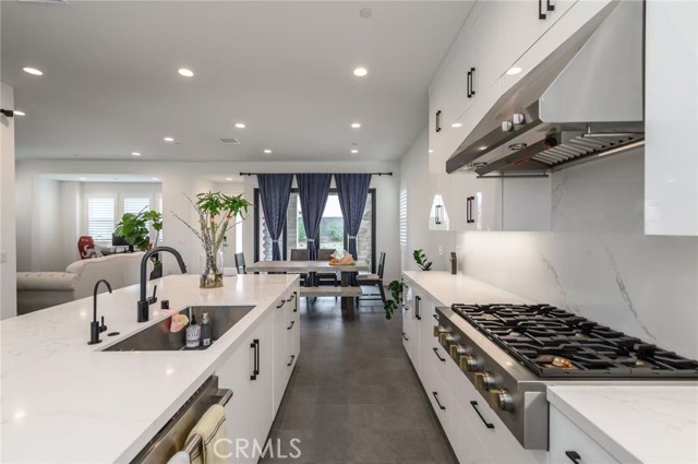 Detail Gallery Image 8 of 51 For 100 Draw, Irvine,  CA 92618 - 4 Beds | 4/1 Baths