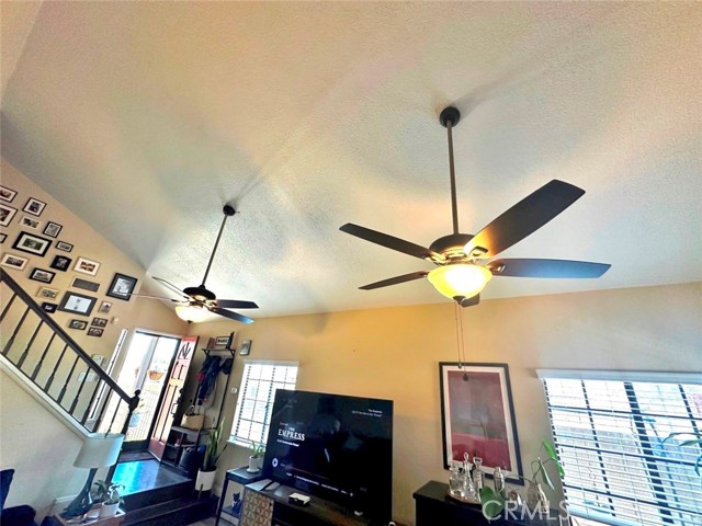 Detail Gallery Image 6 of 28 For 4909 New Castle Ln a,  Covina,  CA 91724 - 3 Beds | 2/1 Baths
