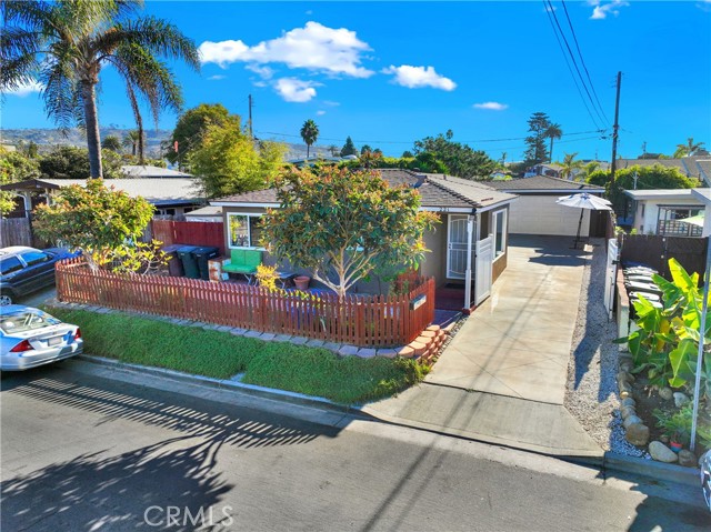 Detail Gallery Image 2 of 24 For 221 Avenida Del Poniente, San Clemente,  CA 92672 - 4 Beds | 3 Baths