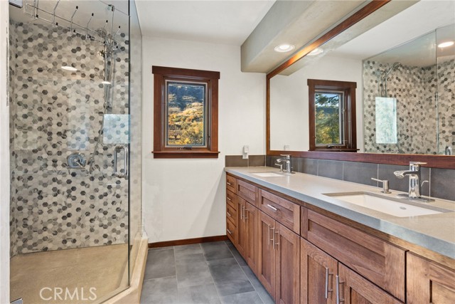 Detail Gallery Image 28 of 68 For 12352 Centerville Rd, Chico,  CA 95928 - 5 Beds | 4/1 Baths