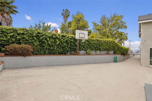 867 W Battery Street, San Pedro CA: https://media.crmls.org/medias/d9066335-00f7-45dc-a69f-7571906e1dd2.jpg