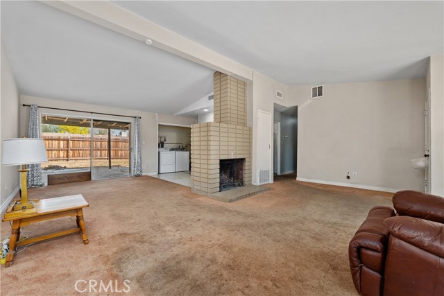 Detail Gallery Image 6 of 36 For 22943 Cantlay St, West Hills,  CA 91307 - 3 Beds | 2 Baths