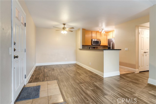 Detail Gallery Image 15 of 31 For 2380 Del Mar #306,  Corona,  CA 92882 - 2 Beds | 2 Baths