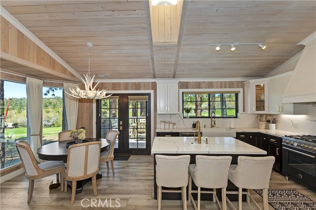Detail Gallery Image 14 of 50 For 1053 Club View Dr, Big Bear Lake,  CA 92315 - 2 Beds | 2 Baths