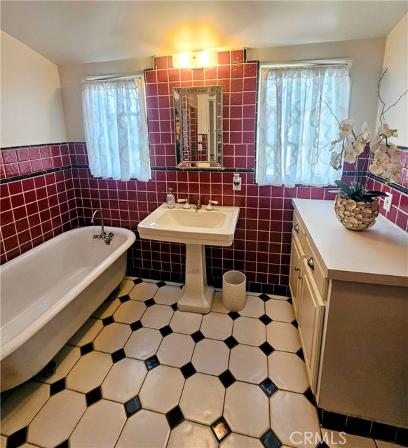 Detail Gallery Image 16 of 21 For 1005 W Roses, San Gabriel,  CA 91775 - 3 Beds | 2 Baths