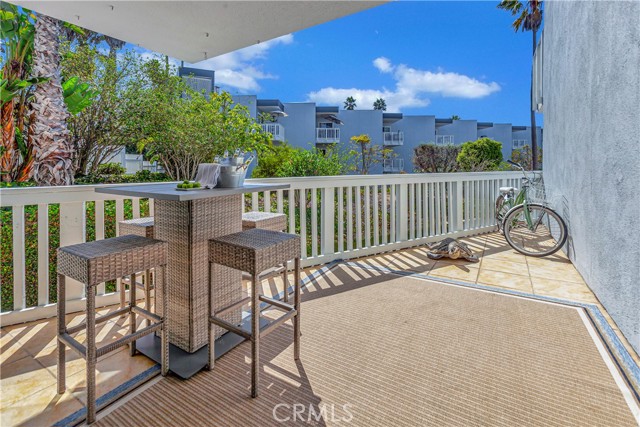 650 The Village, Redondo Beach, California 90277, 1 Bedroom Bedrooms, ,1 BathroomBathrooms,Residential,Sold,The Village,LG22212122