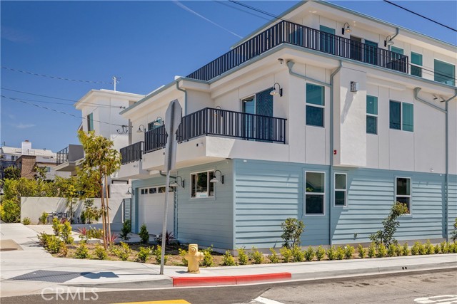 2100 Carnegie Lane, Redondo Beach CA: https://media.crmls.org/medias/d9095102-e5d6-49a3-8bba-fd0f5a6a217d.jpg