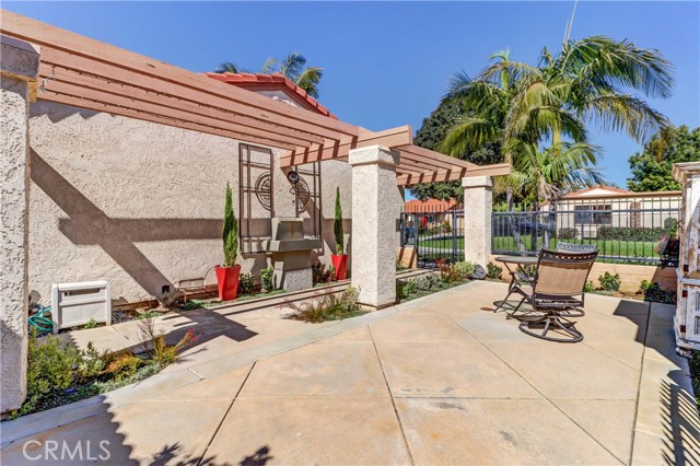 Front Courtyard Pergola Entrance