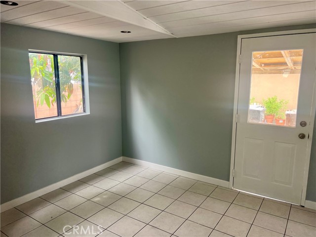 Detail Gallery Image 8 of 16 For 837 S Philadelphia St, Anaheim,  CA 92805 - 3 Beds | 1 Baths