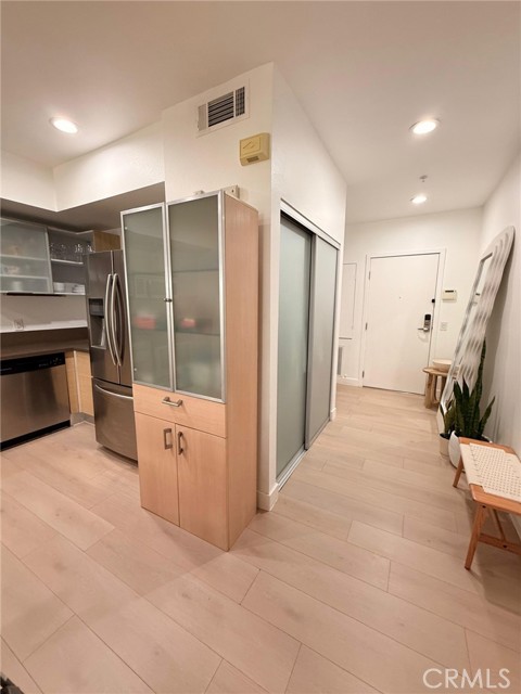 Detail Gallery Image 16 of 40 For 1234 Wilshire #233,  Los Angeles,  CA 90017 - 1 Beds | 1 Baths