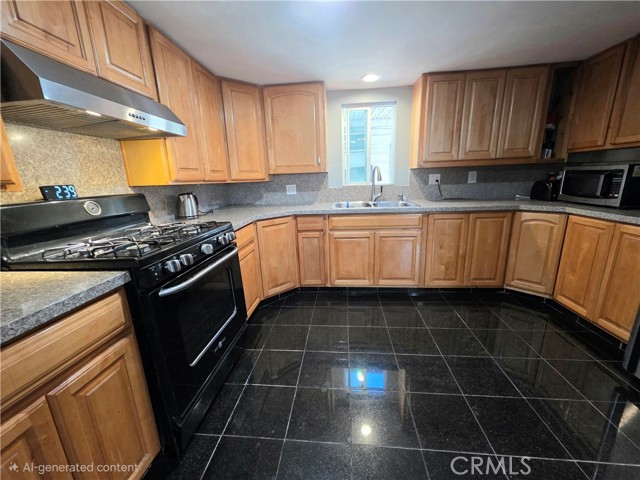 Detail Gallery Image 3 of 35 For 16511 Garfield 45b,  Paramount,  CA 90723 - 4 Beds | 2 Baths