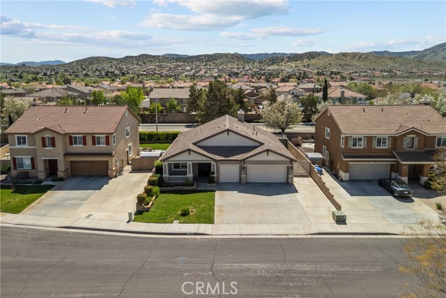 Detail Gallery Image 4 of 50 For 1790 Hideaway Pl, Palmdale,  CA 93551 - 4 Beds | 2 Baths