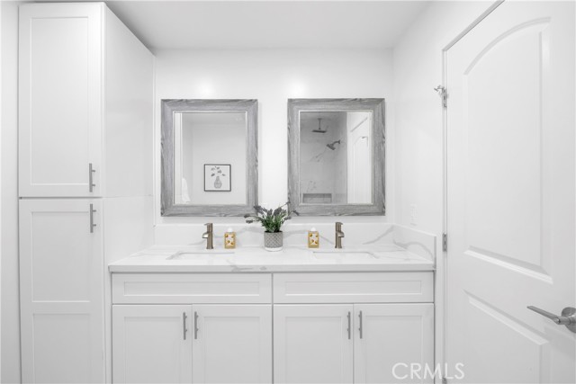 8381 E Blithedale Street, Long Beach CA: https://media.crmls.org/medias/d90cc88b-e2b8-481f-9fe7-5028e6b5246b.jpg