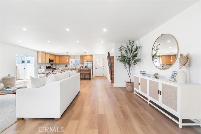 22748 Samuel Street, Torrance CA: https://media.crmls.org/medias/d90d31bc-aa98-44ef-90ed-f662062f51f0.jpg