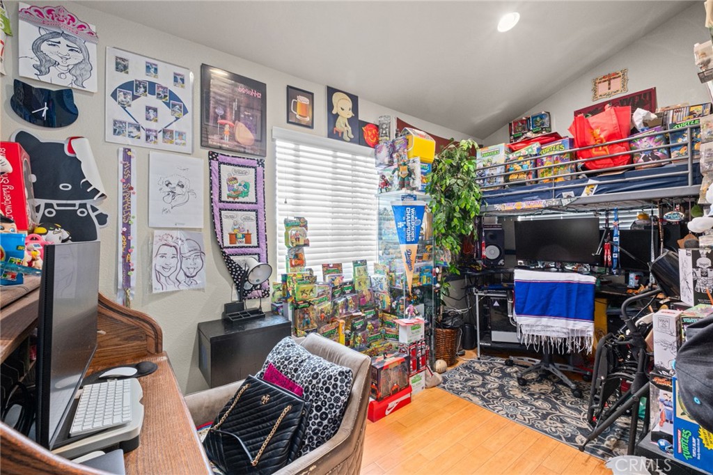 MLS #SB25105038 image #32