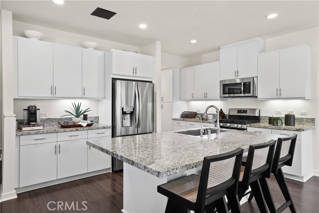 Detail Gallery Image 11 of 44 For 12 Prominence, Lake Forest,  CA 92630 - 3 Beds | 2/1 Baths