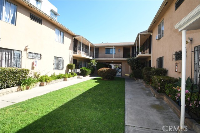 Detail Gallery Image 16 of 22 For 333 Linden Ave #18,  Long Beach,  CA 90802 - 2 Beds | 1 Baths