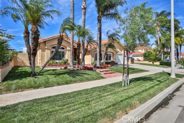 675 Avenida Terrazo, Corona CA: https://media.crmls.org/medias/d90f6abd-330c-48ae-a321-6f7772b93bda.jpg
