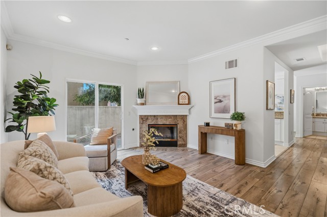 Detail Gallery Image 6 of 41 For 1211 S Golden West Ave #C,  Arcadia,  CA 91007 - 3 Beds | 3 Baths