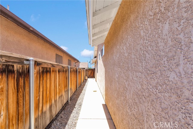 Detail Gallery Image 24 of 33 For 12439 Glennaire Pl, Victorville,  CA 92395 - 2 Beds | 2 Baths