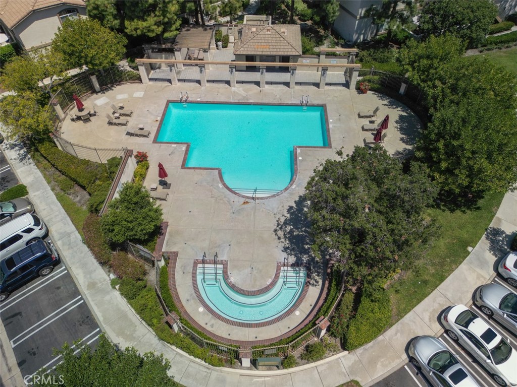 https://media.crmls.org/medias/d9105179-072d-4188-95a4-87b5fb89babc.jpg?preset=X-Large