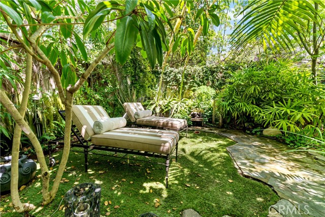 302 W Carter Avenue, Sierra Madre CA: https://media.crmls.org/medias/d910582a-adea-4d08-978c-431fa65f71ba.jpg