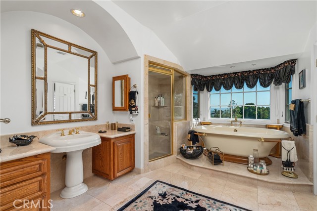 Detail Gallery Image 22 of 42 For 1170 N Englewild Dr., Glendora,  CA 91741 - 5 Beds | 6/1 Baths