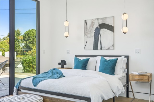 22930 Dolorosa Street, Woodland Hills CA: https://media.crmls.org/medias/d9121fdd-c748-46a7-b9cc-620cb6216910.jpg