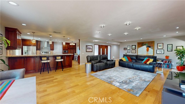 524 S Rancho Simi Drive, Covina CA: https://media.crmls.org/medias/d912433b-2935-4321-8d15-c75141741d3b.jpg