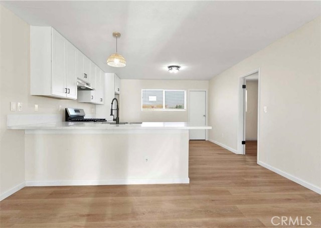 Detail Gallery Image 7 of 17 For 18254 Madrone, Adelanto,  CA 92301 - 6 Beds | 2 Baths