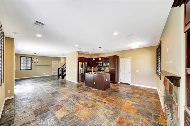 Detail Gallery Image 7 of 65 For 27735 Summer Grove Pl, Valencia,  CA 91354 - 4 Beds | 3 Baths