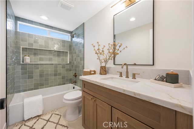 25652 Cervantes Lane, Mission Viejo CA: https://media.crmls.org/medias/d913aa05-1f84-4b7a-a134-ff29fc1c7d7d.jpg