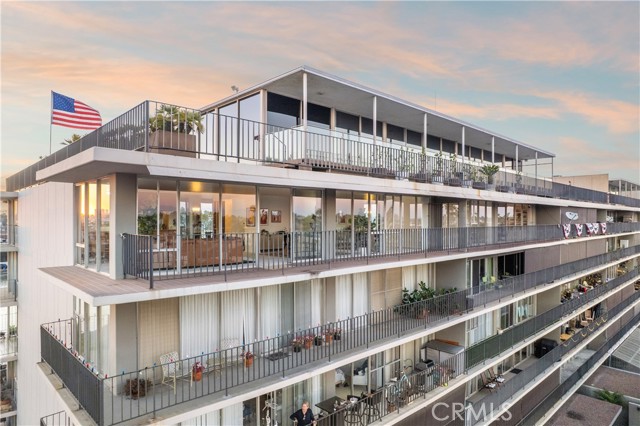 5400 The Toledo, Long Beach CA: https://media.crmls.org/medias/d914e47c-9f69-4762-8e0f-0b8231b7fea1.jpg