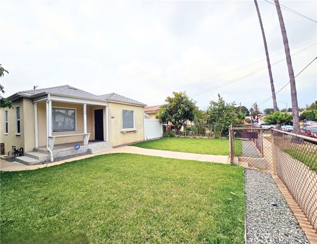 Detail Gallery Image 4 of 25 For 3726 Lee St, Los Angeles,  CA 90023 - 2 Beds | 1 Baths